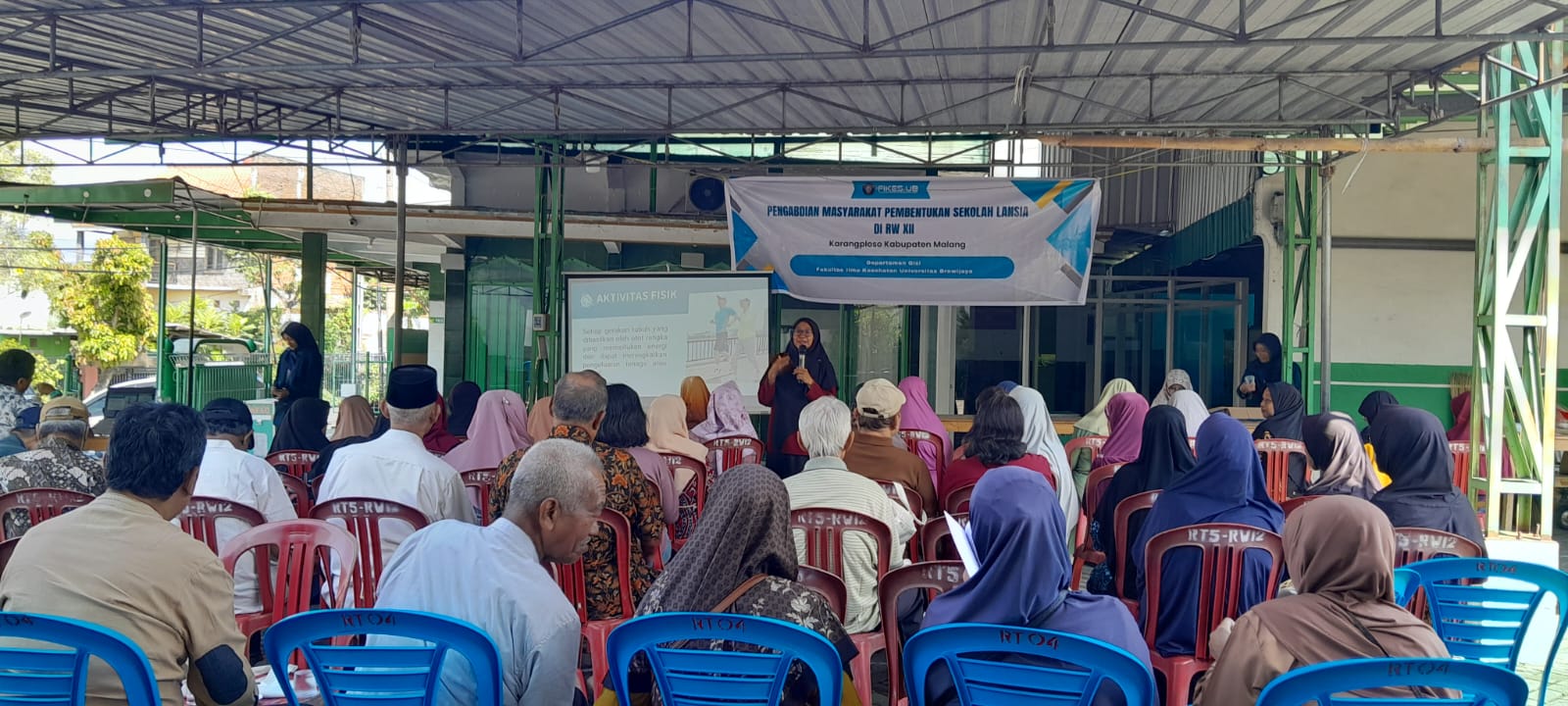 Acara pembukaan sekolah sahabat lansia tangguh RW 12